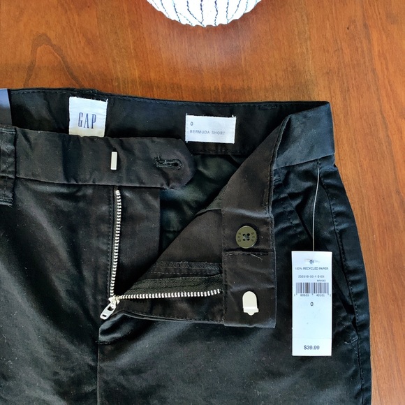 Gap Bermuda Shorts, Mid Rise, size 0 NWT - Picture 4 of 5